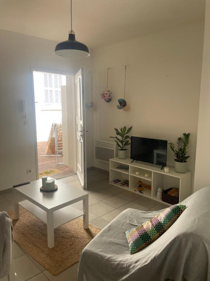 Studio Vieux Port Chez Fanette Apartment มาร์กเซย ภายนอก รูปภาพ